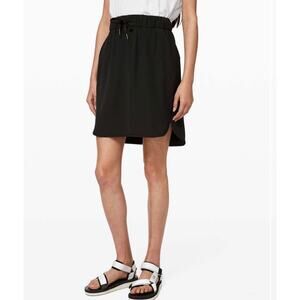 Lululemon On The Fly Skirt Black Size 8 - excellent condition